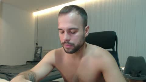 Snapshot of sandro_best chatting on September 16, 3:02 pm DeAlex online show from September 16, 3:02 pm