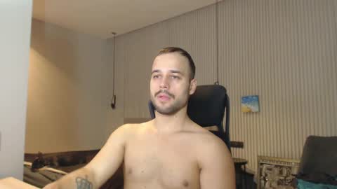Snapshot of sandro_best chatting on January 21, 11:07 am DeAlex online show from January 21, 11:07 am
