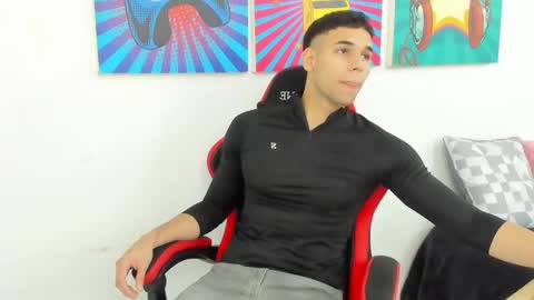 Maximo Santana online show from May 11, 4:04 pm