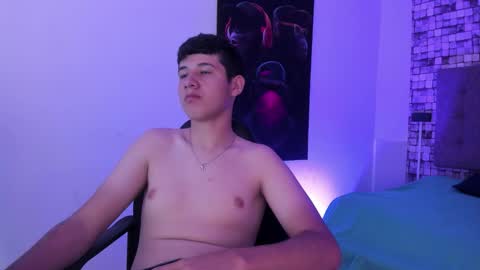 Santi  online show from October 20, 8:02 pm