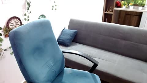 santi_ss online show from April 8, 2:48 pm