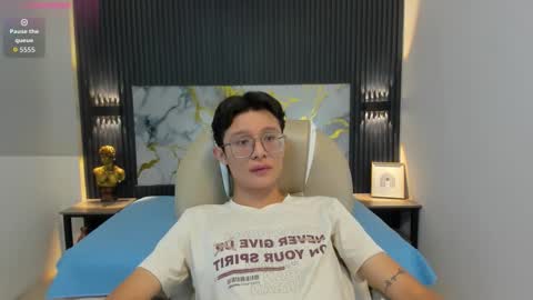 Snapshot of santiago_russo18 chatting on October 24, 12:07 pm santiago_russo18 online show from October 24, 12:07 pm