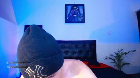 Snapshot of santiagocutex chatting on October 24, 10:50 am SANTAGO online show from October 24, 10:50 am