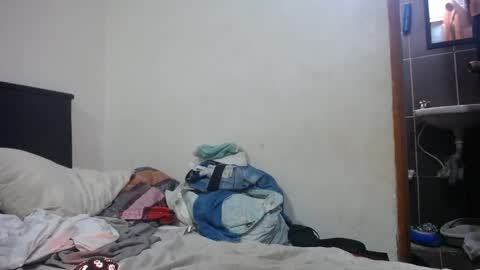 Snapshot of santiagoxxxtreme_ chatting on December 24, 3:37 pm Santiago online show from December 24, 3:37 pm