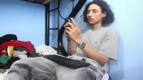 Snapshot of santiagoxxxtreme_ chatting on January 30, 10:29 am Santiago online show from January 30, 10:29 am