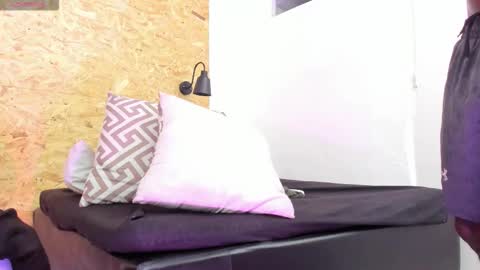 Snapshot of santiblack7 chatting on October 10, 11:19 pm Santi online show from October 10, 11:19 pm