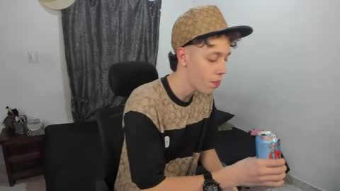 Julius Novachrono  online show from April 29, 5:34 am