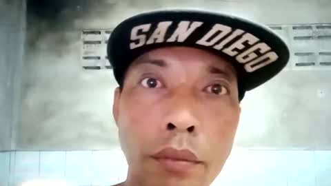 santichai561323 online show from April 18, 6:09 pm