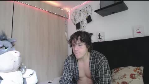 Santii online show from April 10, 5:09 pm