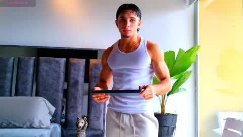 Santiago Seans online show from February 18, 2:58 pm