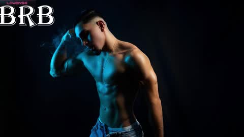 Santiago Seans online show from December 15, 1:41 pm