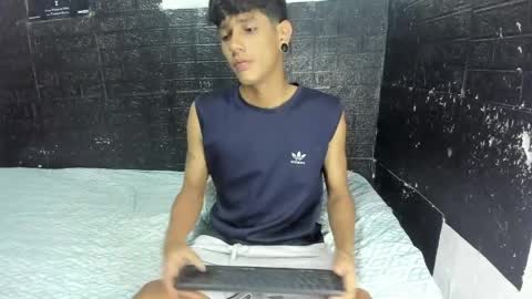 santos online show from May 20, 4:52 am