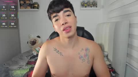 Mr. Santiago online show from April 24, 1:46 pm