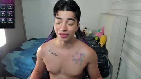 Snapshot of santy7u7 chatting on October 8, 1:26 pm Mr. Santiago online show from October 8, 1:26 pm