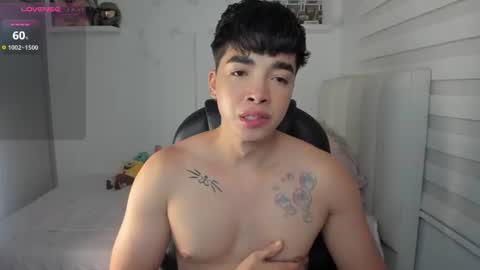 Mr. Santiago online show from June 27, 1:28 pm