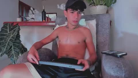 santy online show from January 13, 8:13 pm