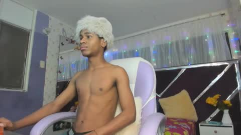 santy online show from December 20, 1:18 pm