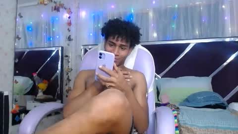 santy online show from March 28, 4:07 pm