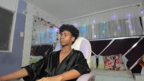 santy online show from March 17, 12:18 pm