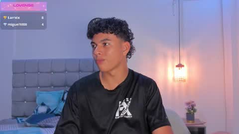 Snapshot of santy_stump chatting on September 24, 10:08 pm santy_stump online show from September 24, 10:08 pm