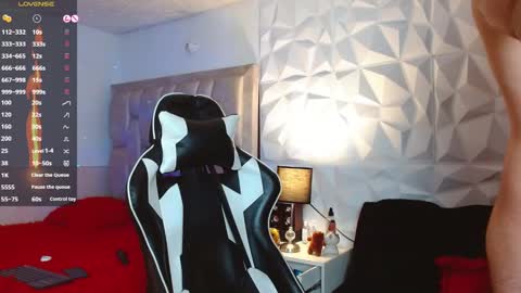 Snapshot of santyago_taylor chatting on December 8, 9:08 pm Santyago online show from December 8, 9:08 pm