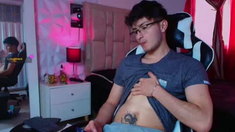 Snapshot of santyago_taylor chatting on December 28, 6:50 pm Santyago online show from December 28, 6:50 pm
