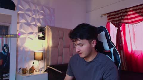Snapshot of santyago_taylor chatting on January 1, 6:49 pm Santyago online show from January 1, 6:49 pm