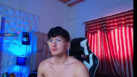 Snapshot of santyago_taylor chatting on January 16, 7:20 pm Santyago online show from January 16, 7:20 pm