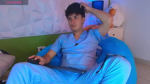 Snapshot of santyago_taylor chatting on September 12, 7:03 pm Santyago online show from September 12, 7:03 pm