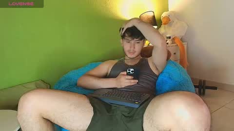 Snapshot of santyago_taylor chatting on September 10, 3:32 pm Santyago online show from September 10, 3:32 pm