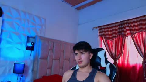 Snapshot of santyago_taylor chatting on December 23, 7:20 pm Santyago online show from December 23, 7:20 pm