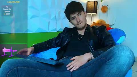 Snapshot of santyago_taylor chatting on September 16, 7:25 pm Santyago online show from September 16, 7:25 pm