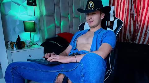 Snapshot of santyago_taylor chatting on January 30, 7:04 pm Santyago online show from January 30, 7:04 pm