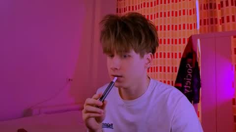 sapph1res online show from March 21, 5:11 am