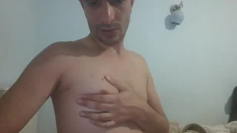 Snapshot of saraclit chatting on January 8, 9:44 pm pass kika online show from January 8, 9:44 pm