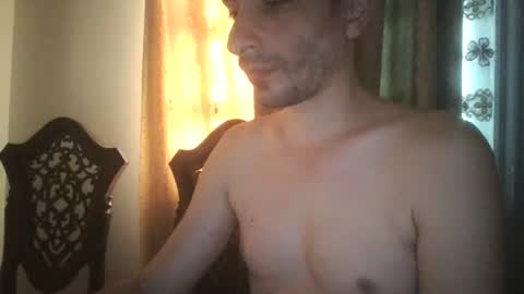 Snapshot of saraclit chatting on October 2, 8:40 am pass kika online show from October 2, 8:40 am