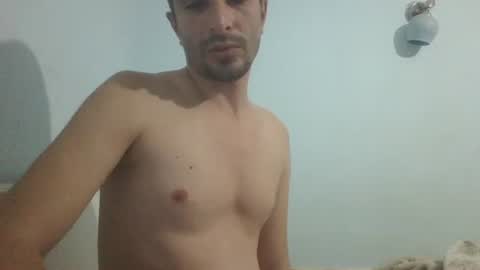 Snapshot of saraclit chatting on January 14, 12:11 am pass kika online show from January 14, 12:11 am
