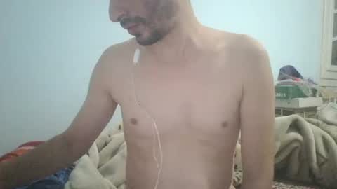 Snapshot of saraclit chatting on January 4, 3:29 am pass kika online show from January 4, 3:29 am