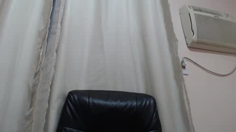 saradorj92 online show from November 14, 8:49 am