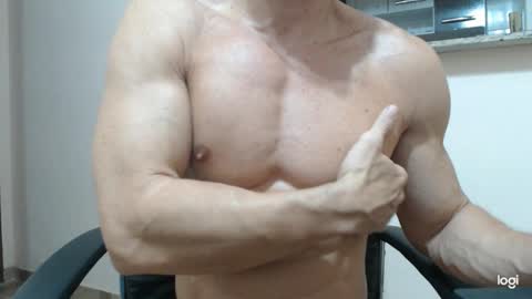 Snapshot of saradorj92 chatting on February 14, 5:09 am saradorj92 online show from February 14, 5:09 am