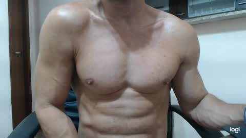 Snapshot of saradorj92 chatting on January 17, 6:26 am saradorj92 online show from January 17, 6:26 am