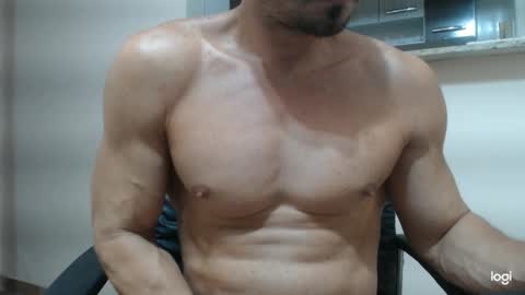 Snapshot of saradorj92 chatting on January 30, 7:07 am saradorj92 online show from January 30, 7:07 am