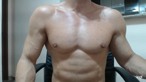 Snapshot of saradorj92 chatting on February 8, 7:26 am saradorj92 online show from February 8, 7:26 am
