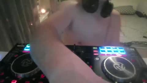 sasch1982h online show from December 14, 1:34 am