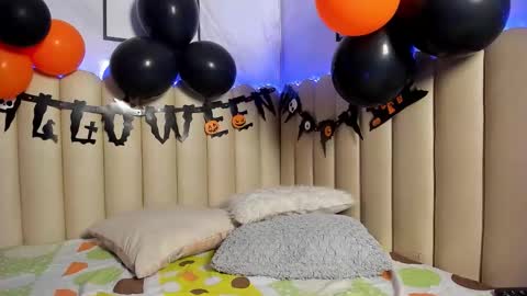 sasha_blazes online show from October 20, 5:00 am