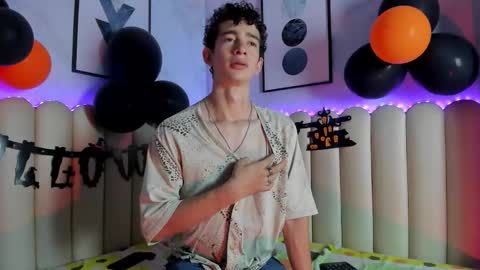 sasha_blazes online show from October 23, 3:43 am