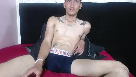 SavageLover  online show from November 14, 5:10 am