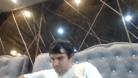 petperson04 online show from April 4, 8:33 am