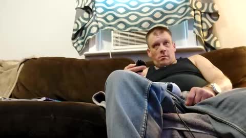 Snapshot of sayhi2mylilguy chatting on February 25, 9:24 pm sayhi2mylilguy online show from February 25, 9:24 pm