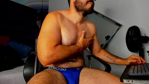 Snapshot of sbastone_muscle chatting on January 30, 2:25 pm sebastian muscleman daddy the better latin lover online show from January 30, 2:25 pm